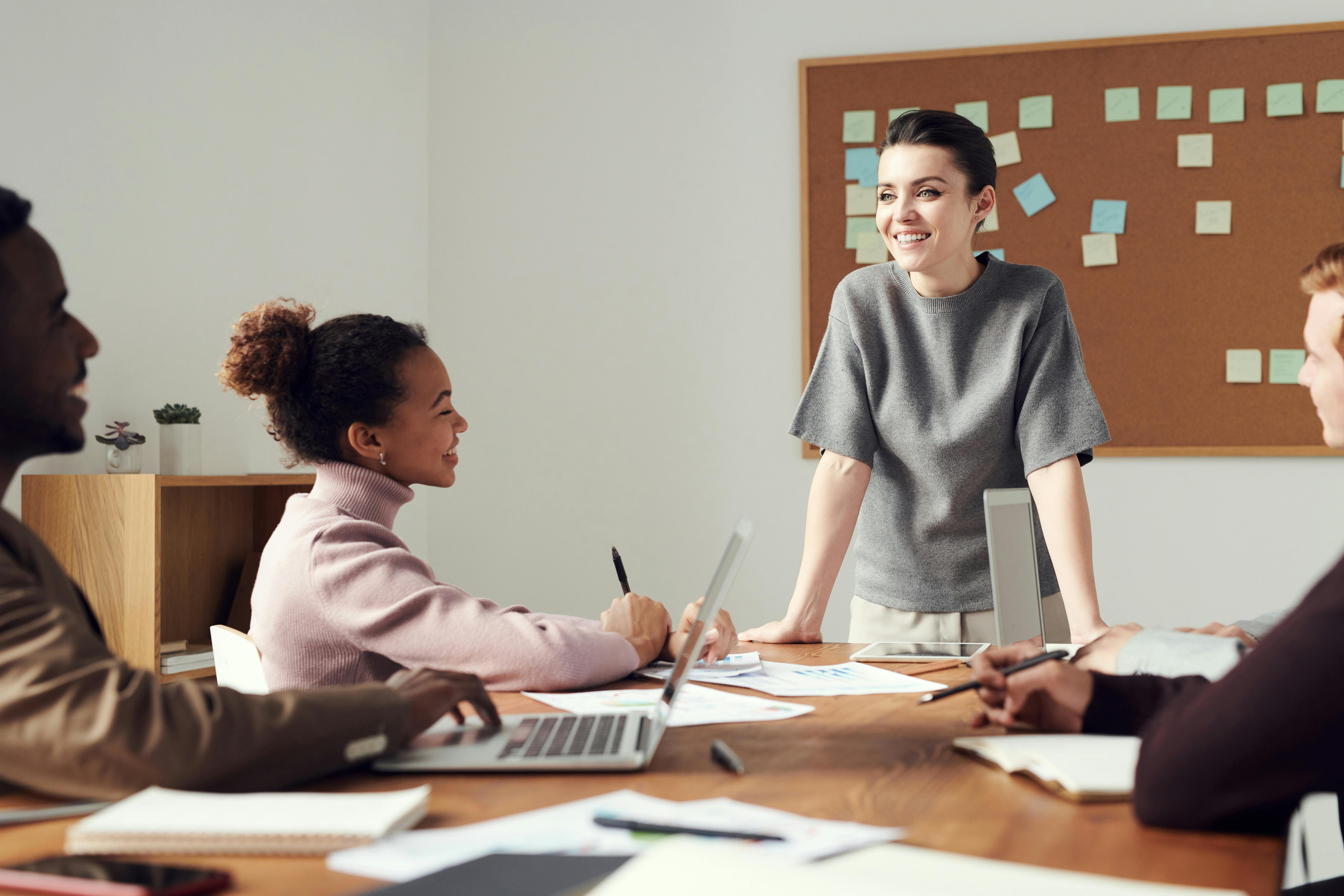 Fundraising Email Samples: Ready-to-Use Templates & ChatGPT Prompts for Founders